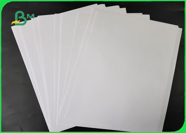 53gsm Woodfree Paper Grade A Long Grane 70 * 100cm High Brightness Reams