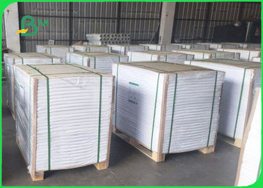 53gsm Woodfree Paper Grade A Long Grane 70 * 100cm High Brightness Reams