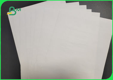 Virgin Wood Pulp 787 * 1092mm Grey Newsprinting Paper Sheet For Magazine