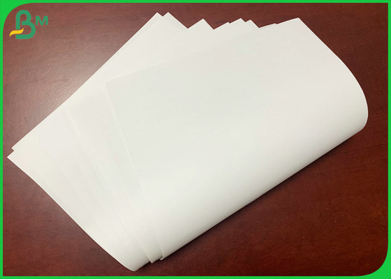 White Smooth 50gsm Woodfree Paper Uncoated Offset Paper 787mm In Roll